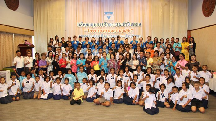 The YWCA Bangkok-Pattaya handed out about 675,000 baht in scholarships to students with good grades, but bad financial hardships.