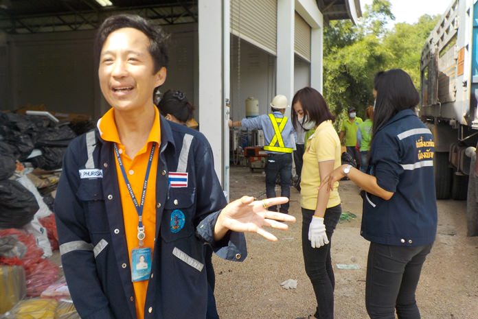 Olar Chanpuey, director of the Pollution Control Department, led the operation to sort garbage into categories for waste that can be disposed of in landfills and recycled.