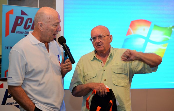 MC Roy Albiston calls on member Les Edmonds to conduct a raffle to benefit the children at the Pattaya Orphanage. The raffle will be twice a month until end of December for vouchers for the Eastern Grand Palace, the White Horse Restaurant and the Sweeteners. Les is covering the cost of the vouchers so that all proceeds will benefit the orphanage.