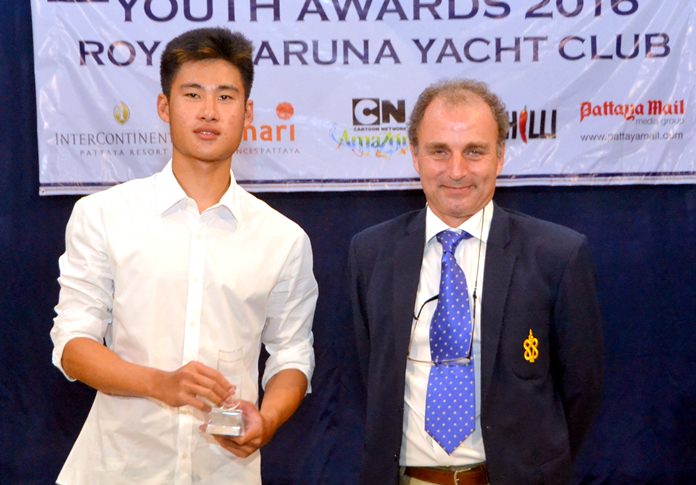 Chusitt Punjamala (left) took the Best Overall Performance award – male sailor.