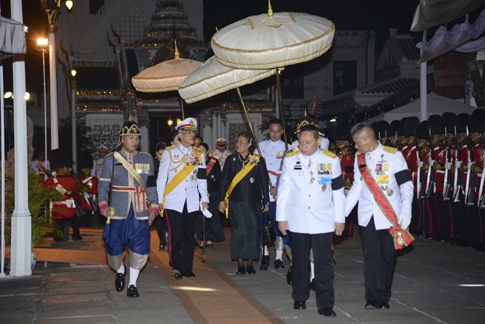 Crown Prince Vajiralongkorn, left, and Princess Sirindhorn, right, arrive at Grand Palace before presiding over a Buddhist funeral rite at a hall inside the Grand Palace Friday, Oct. 14, 2016. (Bureau of the Royal Household via AP)