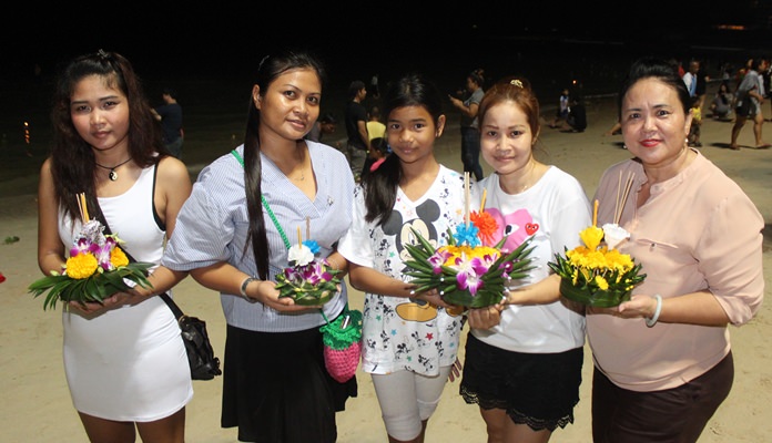 1216-f5krathong16