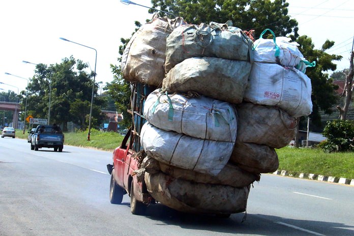 The vehicle doesn’t look overly safe on its own merits with or without an oversized load.