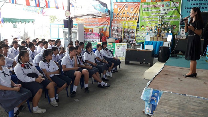 About 60 students learned the perils of illegal narcotics from Pattaya’s award-winning anti-drug program.