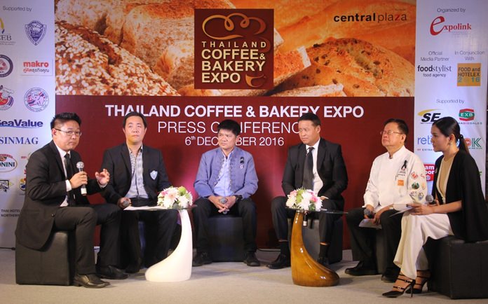 Asawin Kamwang, Operating Director of Expolink Global Network Co., Ltd., Jiruth Na Adyuthaya – Deputy Director of Management and Strategy Support, Thailand Convention and Exhibition Bureau (TCEB), Chef Jamnong Nirungsit - Honorary Advisor of Thailand Chefs Association and representatives from relevant organizations announced the upcoming expo at the recent press conference.