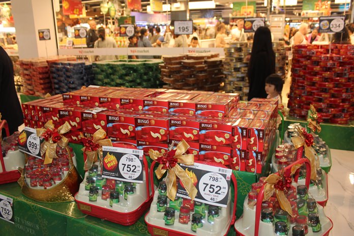 Pattaya health inspectors checked holiday gift baskets at a newly opened retail center in East Pattaya.