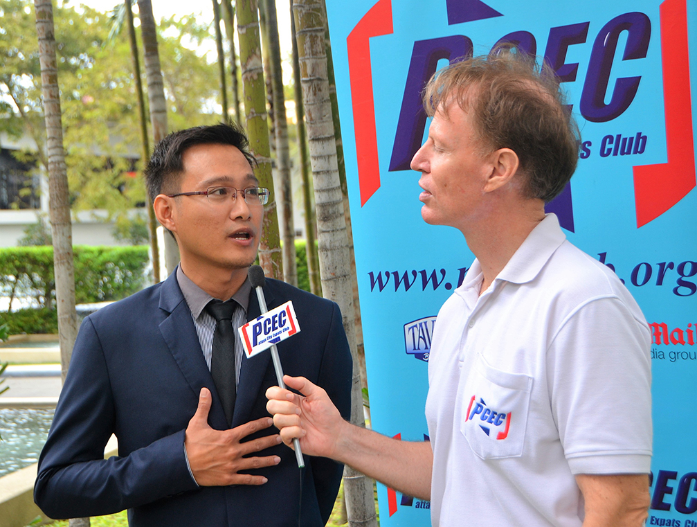 Member Ren Lexander interviews Pira Suthirangkul about the 100 day mourning period ceremony to be held by the City at Bali Hai Pier. To view the video, visit https://www.youtube.com/watch?v=-38OMfqxyjY. Ren also interviewed speaker Charles Elwin, which can be viewed at https://www.youtube.com/watch?v=skAEMieP7YA.