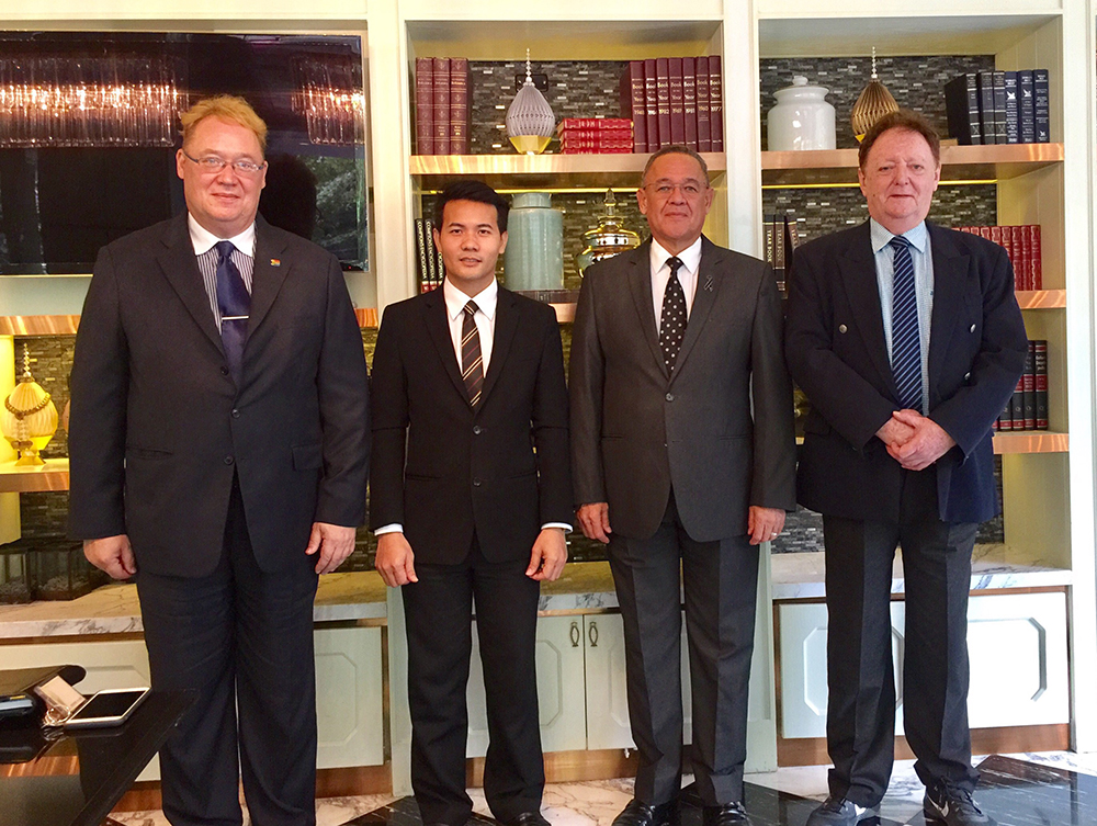 1225-Socialscene-PIC4