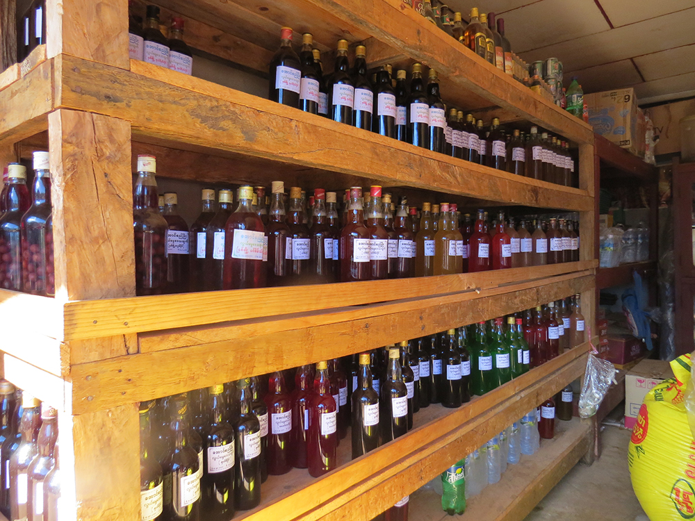 Loi Mwe is home to the colonial hill station but is more well known among the locals for its fruit, vegetables and fruit wines.