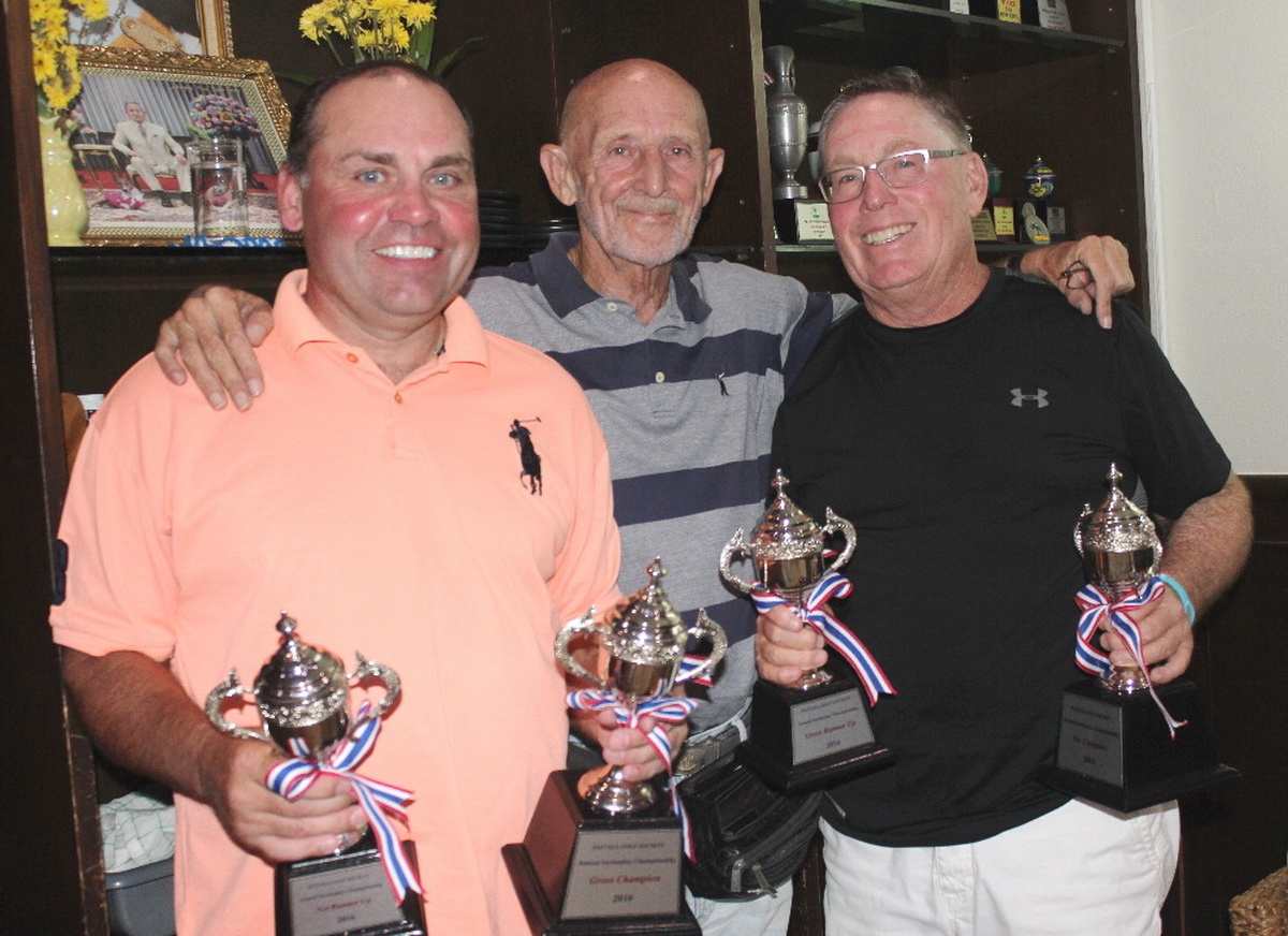 Mr. Len flanked by Gross Champion Billy Shepley & Net Champion Alan Thomas