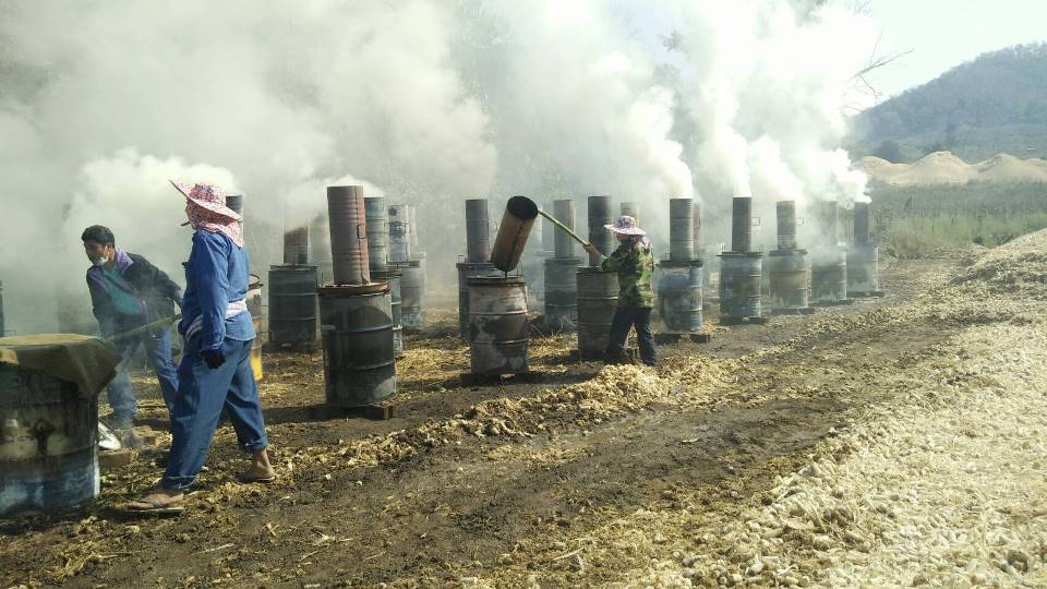 Farmers learn how to convert their corncobs to usable charcoal with a great reduction in the amount of smoke added to the atmosphere when compared to traditional open air burning. The use of incinerators also ensures the corncobs have added value by being turned into usable charcoal.
