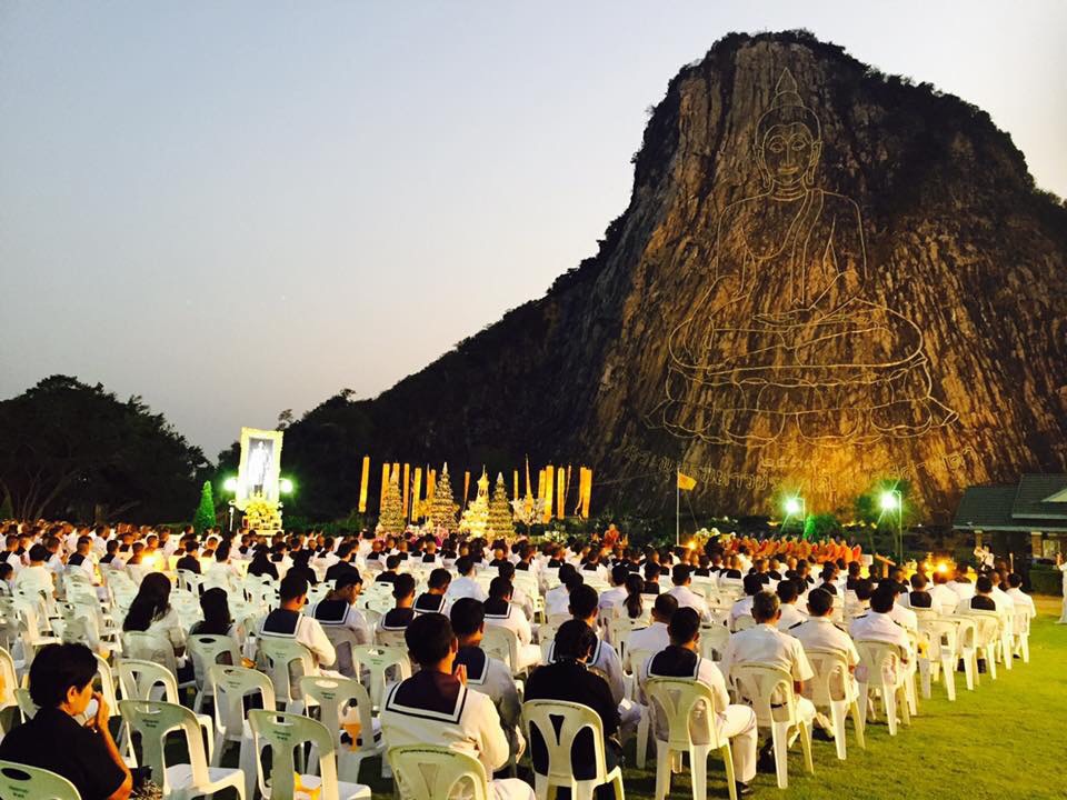 Khao Cheechan was home to a large Makha Bucha evening service, attended by many sailors, soldiers and lay people.