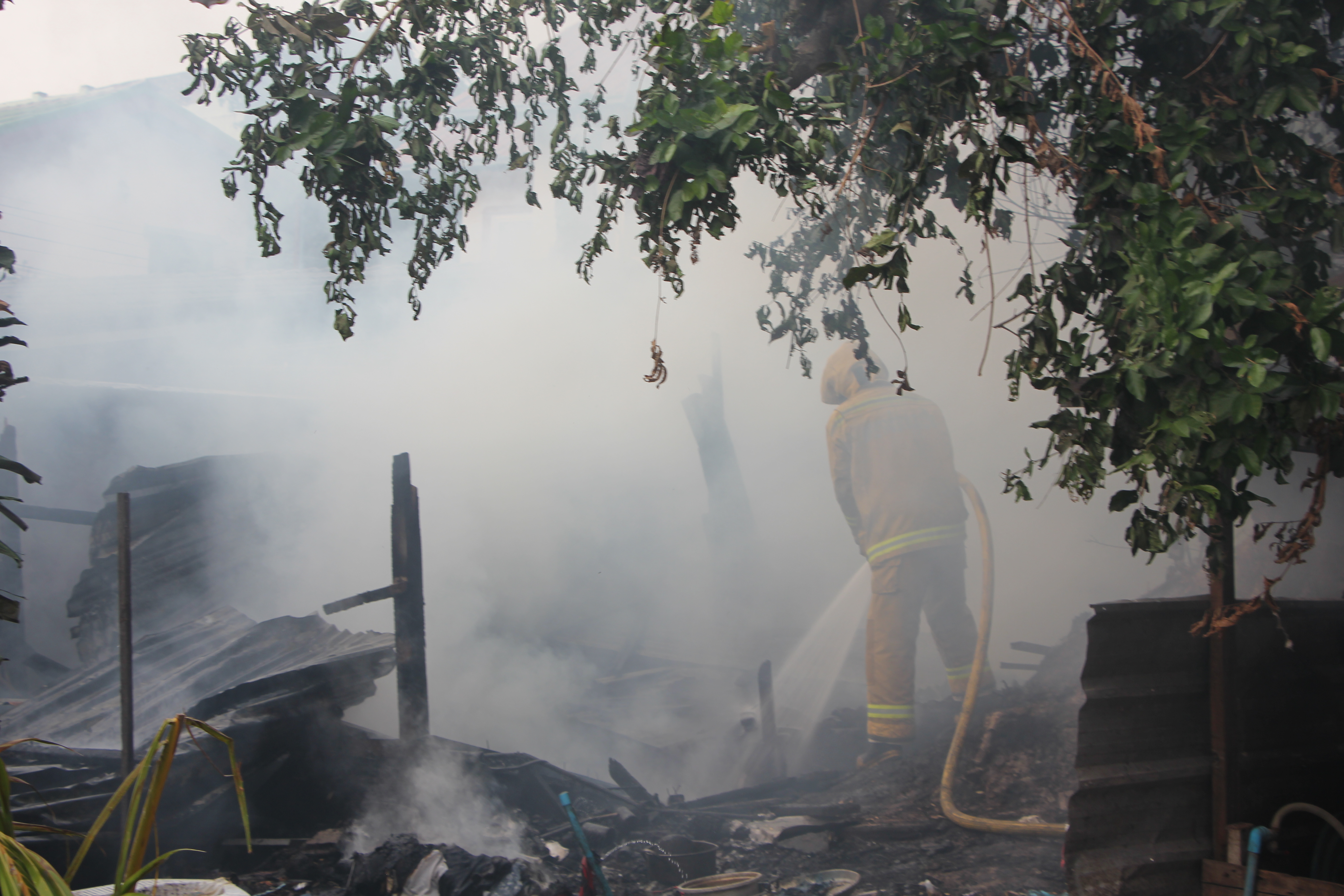 Possible rubbish burning led to a home in Pattaya’s Nernplabwan Community burning to the ground.