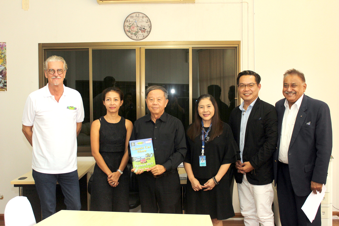 Pol. Maj. Gen. Bandit Khunchak (centre) the Deputy Mayor of Pattaya meets with the team to give his blessings and support. (l-r) Jo Klemm, Achara Koller, Ornwara Korapin, Director of the Tourism Promotion Department of Pattaya City Hall, Peerasan Wongsri and Peter Malhotra.