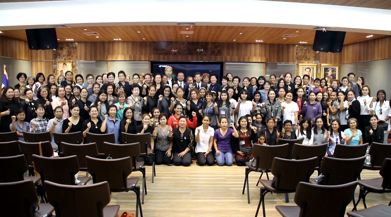 At a violence-prevention workshop in Pattaya, parents, social workers and public officials learned details of two laws aimed at protecting women and children. 