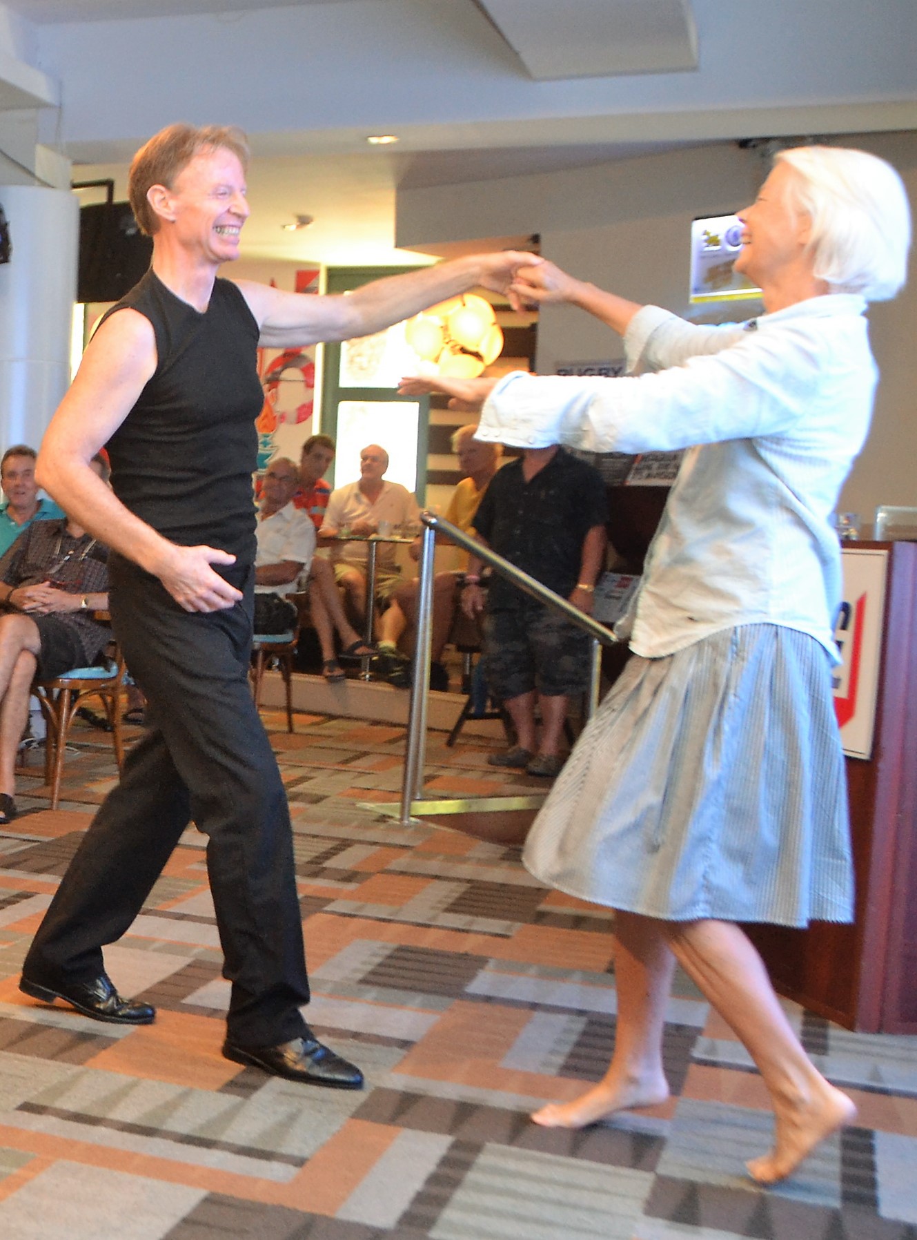 Ren Lexander closed his presentation by asking a woman he didn’t know to come up and dance with him to the tune of Doris Day singing ‘Perhaps Perhaps Perhaps’, he and Arnica performed a charming improvised partner dance.