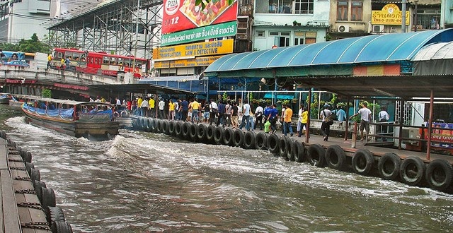 Thailand News 18-03-17 2 NNT More boats added to relieve crowded piers on Saen Saep Canal.1JPG