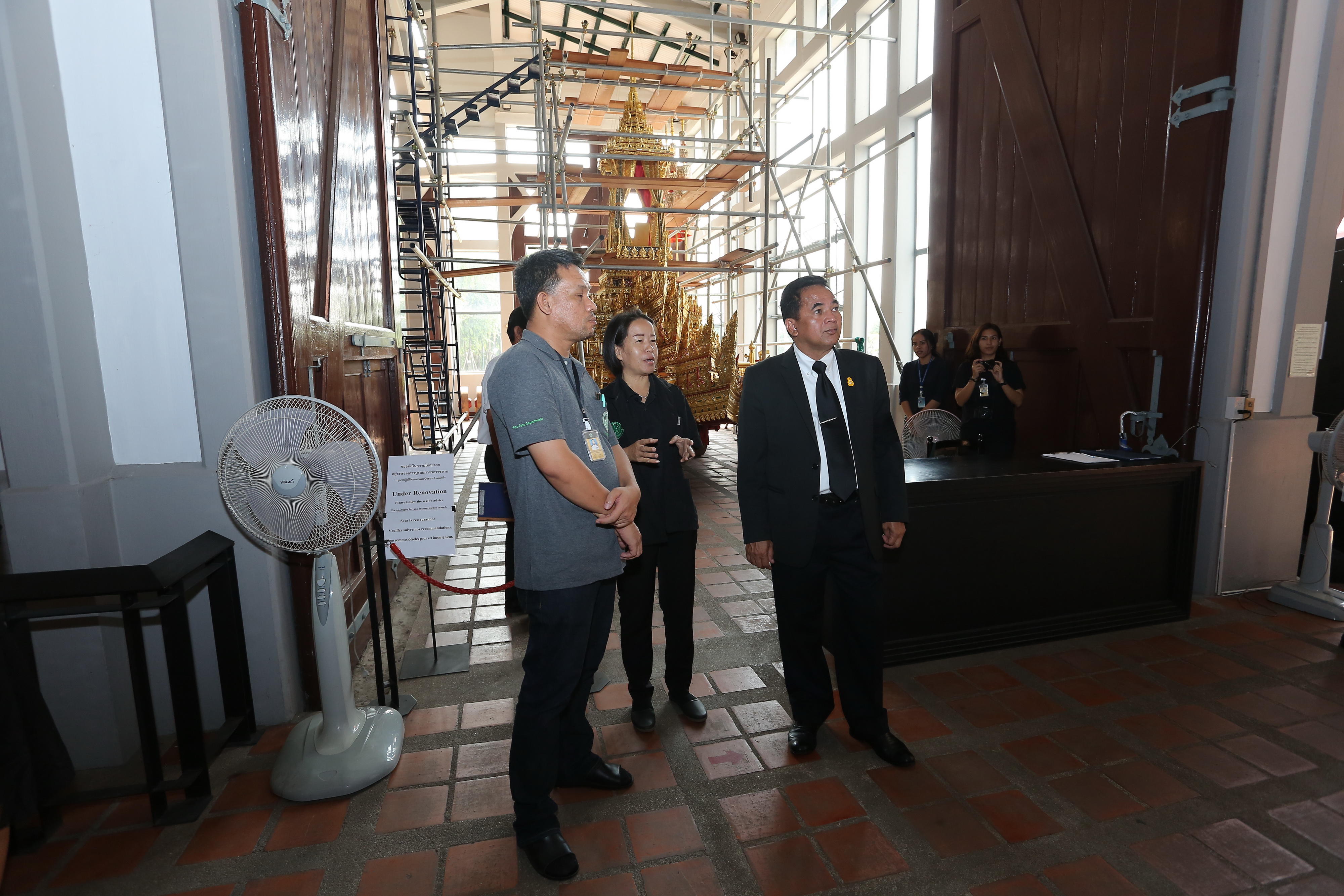 Thailand News 28-03-17 3 NNT Construction of funeral pyre to progress as planned in spite of summer storms 1jpg