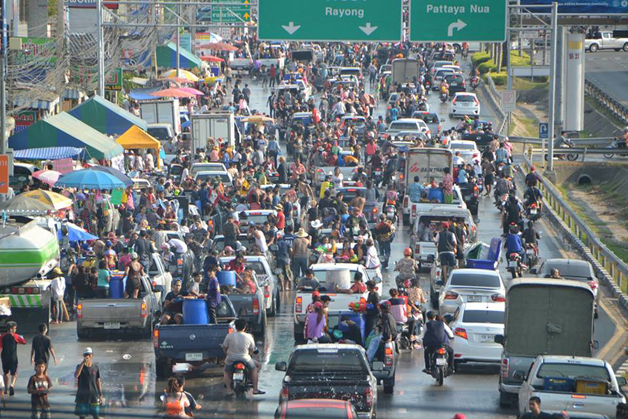 Top government administrative, police and transport officials began enforcing on April 5 a new seatbelt directive issued by the junta under Section 44 of the interim constitution. It requires both drivers and passengers of public and private vehicles to wear seat belts or face fines if caught.
