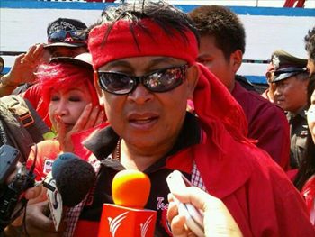 Former MP and red shirt leader Payap Panket, shown here during the 2009 storming of the Association of Southeast Asian Nations meeting in Pattaya, was hospitalized with mysterious leg swelling suffered while serving his four-year sentence in Pattaya Remand Prison.