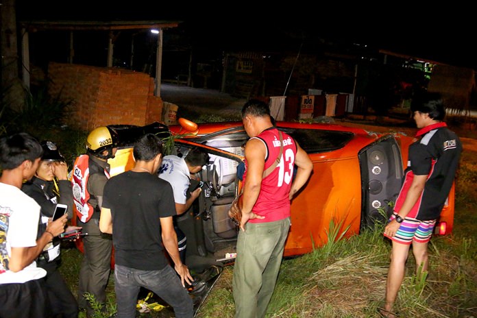 Sattahip officials are hunting for the driver who flipped his car and left the scene before help arrived.