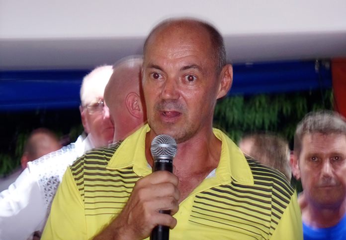 The owner of the Outback Golf Bar Andre Coetzee gives a brief introduction to the guests.