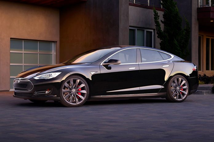 Tesla P 90D.