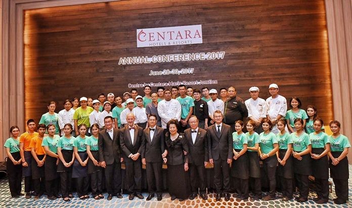 The Centara Executives join the Centra Maris team for a group photo.