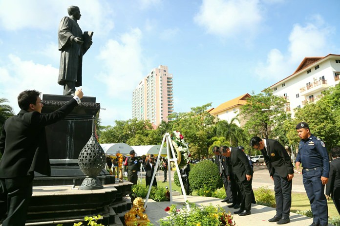 Top Pattaya-area officials salute the father of the Thai justice system in this year’s Rapee Day ceremony.