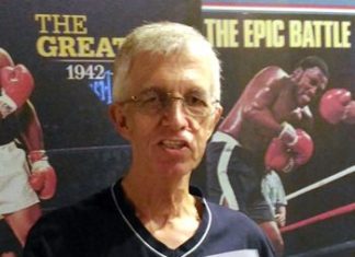 Geoff Randall with his hole in one certificate.