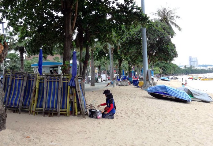 Hardly anybody can be found taking advantage of the empty beaches during the no chairs and umbrella days. Nearly two years after the rules went into effect, the debate rages on whether “no chair Wednesdays” is good for the economy.