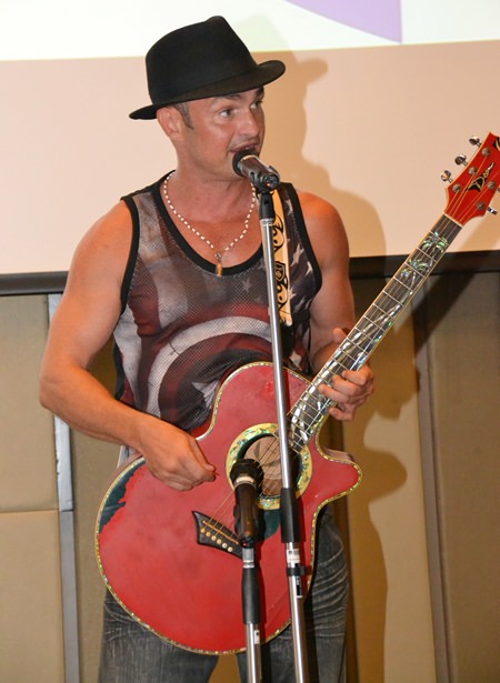 Les Deshane concluded his presentation by entertaining his PCEC audience with a few songs, one being the “Dutchside Song,” which he wrote while living in St Martin; another was a song he wrote in Thailand about overstaying in the Land of Smiles.