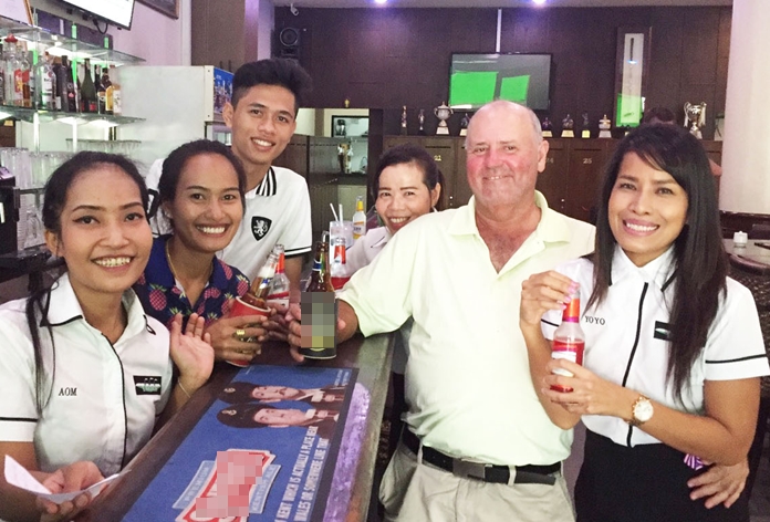 Bob Watson, with the Links Hotel staff.