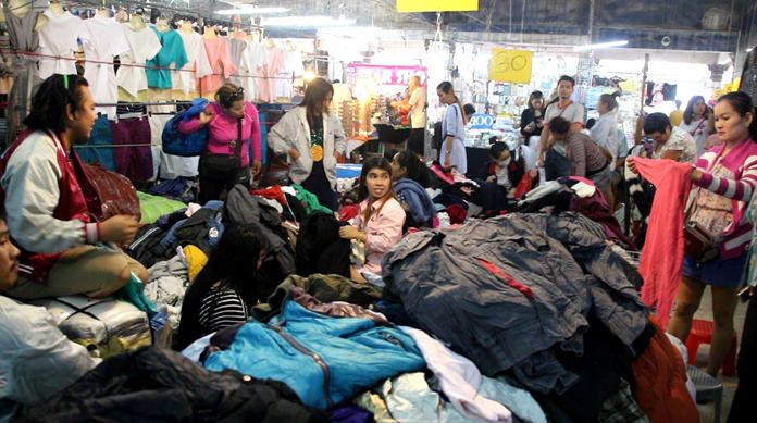 Temperatures may be three times that of Copenhagen and Chicago, but Pattaya-area Thais are snapping up warm jackets as if it were about to snow. Prices started at 60 baht, with two jackets selling for 100 baht. Better quality apparel was running about twice that.
