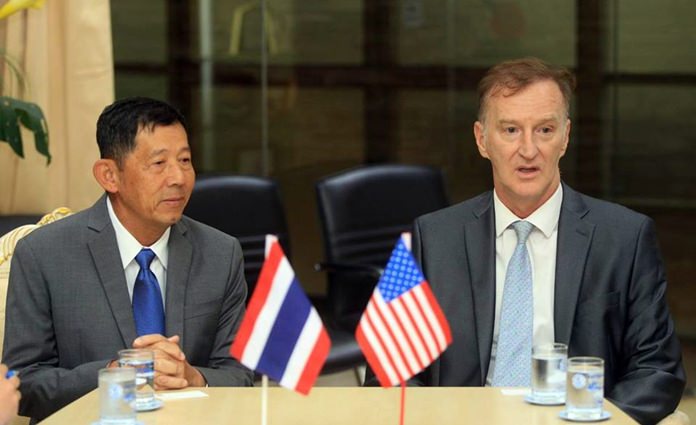 Mayor Anan Charoenchasri (left) welcomes New U.S. Consul-General Timothy Scherer (right) to city hall.