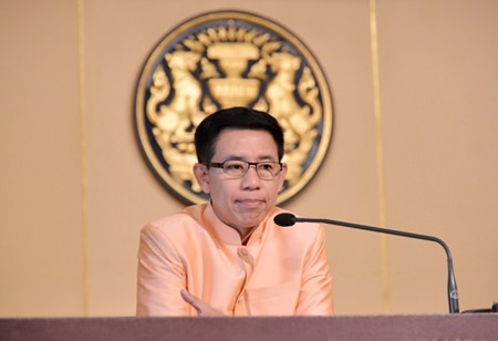 Lt. Gen. Sunsern Kaewkumnerd.