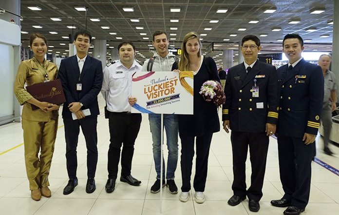 Ceyssens and her boyfriend were welcomed by officials from Suvarnabhumi Airport Immigration Checkpoint, Immigration Division 2, led by Pol. Lt. Col. Panjawan Rimpadee.