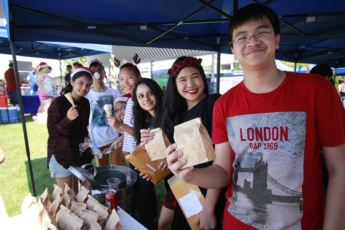 IB students sold ice-cream and popcorn at the fair.