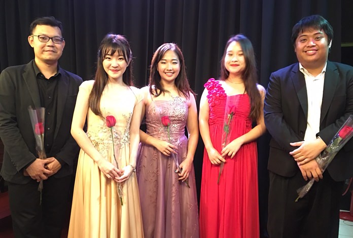 (From left) Siri Sranoi, Pijarin Wiriyasakdakul, Duangamorn Fu, Pariyachart Sitthidamrongkorn and Anant Changwaiwit.