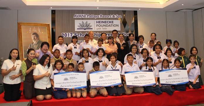 The Avani Pattaya Resort and Spa awarded 320,000 baht in scholarships to underprivileged students and children of hotel employees.