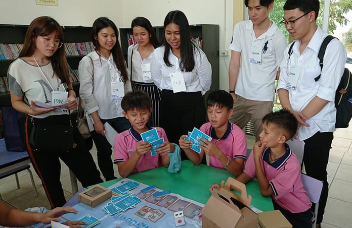Sixty Thai and Singaporean law students studied efforts of the Human Help Network Thailand to protect children.
