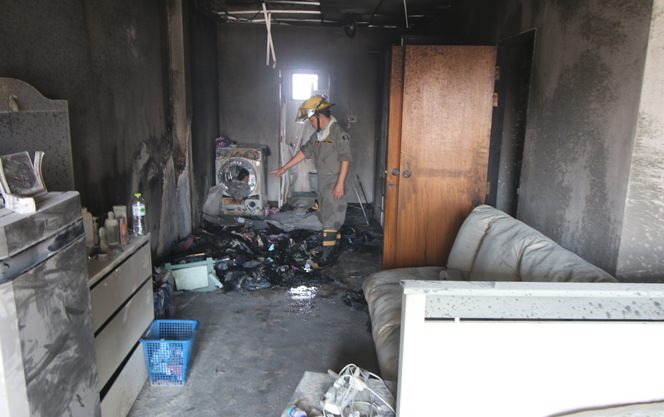 Investigators suspect an electrical short caused a fire that gutted a Nongprue clothing store.