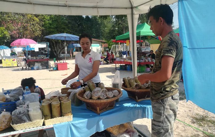 Nong Plalai opened the city’s first pracharat market to offer residents good deals and merchants a chance to expand their customer base.