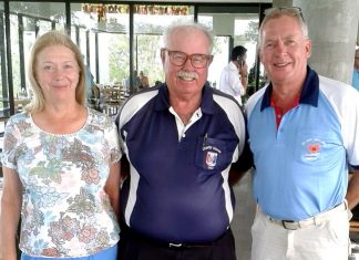 Karen Brown (left) and Peter Bygballe (right) with Dave ‘The Admiral’ Richardson.