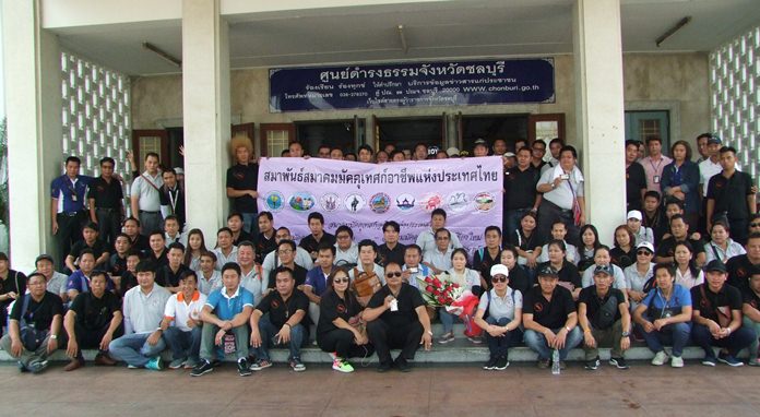The Professional Tourist Guide Association of Thailand again complained about non-registered guides working in Chonburi.