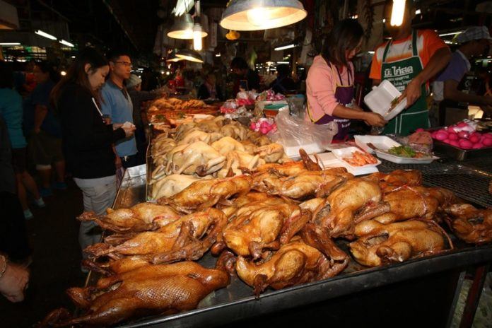 Prices of meat and vegetables have increased by 10-50 baht ahead of Chinese New Year 2018.