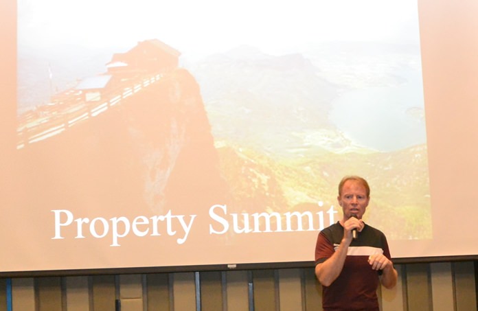 Ren Lexander introduces “Property Summit I”, the first of several periodic presentations at the PCEC to benefit Expats in purchasing or managing property in Thailand.