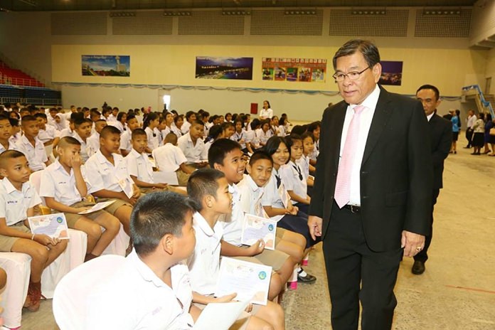 Nearly 1,500 Pattaya students now know to “just say no” to drugs after completing their 13-week Drug Abuse Resistance Education course.