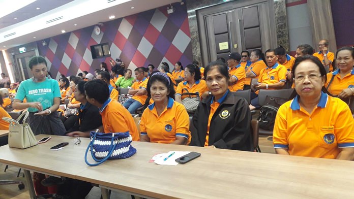 Health volunteers are being briefed on rabies and dengue fever as Pattaya ramps up for hot-season outbreaks.