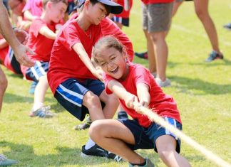 The tug of war tested everyone’s strength and determination.